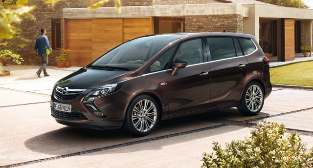 Opel Zafira is one of the car models that has 225/45 R17 tyres (photo: opel.com) Opel Zafira is one of the car models that has 225/45 R17 tyres (photo: opel.com)