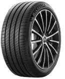 Close-up of the tread Michelin Primacy 4 245/40 R18 97 Y XL, MO