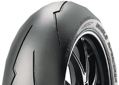 Close-up of the tread Pirelli Diablo Supercorsa SP V3 200/60ZR17 (80 W) Rear TL M/C