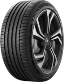 Close-up of the tread Michelin Pilot Sport 4 SUV 275/40 R20 106 Y XL