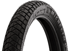 Close-up of the tread Michelin Anakee Adventure 120/70 R19 60 V Front TL/TT