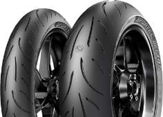 Close-up of the tread Metzeler Sportec M9 RR 120/70ZR19 60 W Front TL