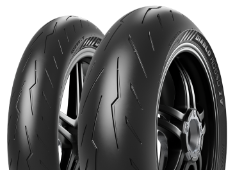 Close-up of the tread Pirelli Diablo Rosso IV 200/55ZR17 (78 W) Rear TL M/C