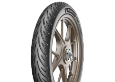 Close-up of the tread Michelin Road Classic 100/90-18 56 H Front TL M/C