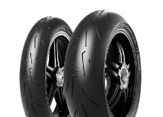 Close-up of the tread Pirelli Diablo Rosso IV Corsa 190/55ZR17 (75 W) Rear TL