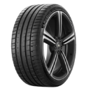 Close-up of the tread Michelin Pilot Sport 5 235/35 R19 91 Y XL, ZR