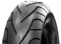 Close-up of the tread Michelin Commander II 240/40 R18 79 V Rear TL M/C